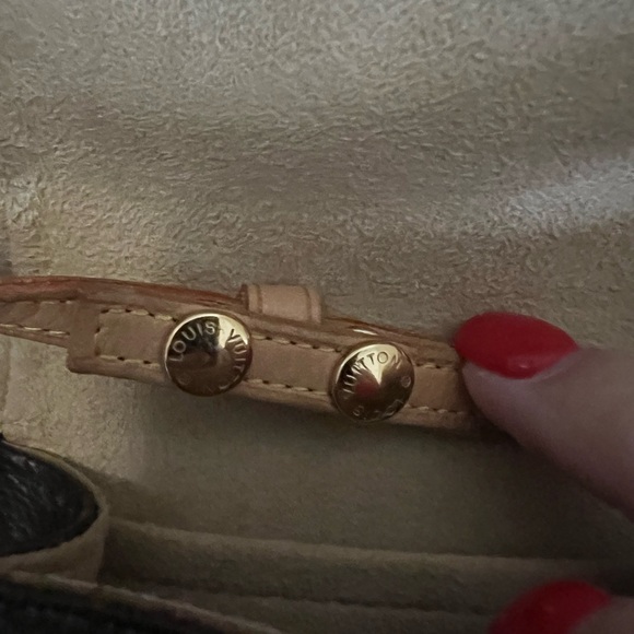 Louis Vuitton Brown Monogram Clutch Crossbody bag - Picture 6 of 7